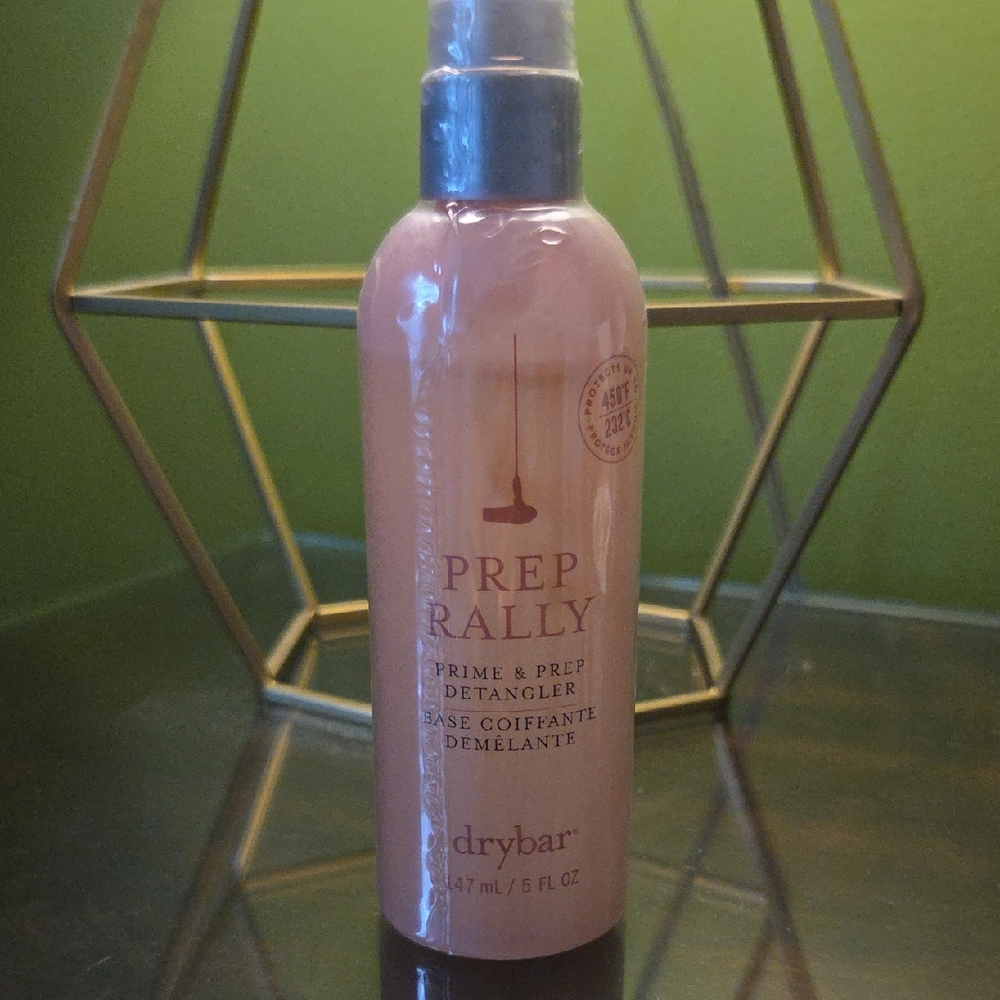 Drybar Prep Rally Detangler in Pink